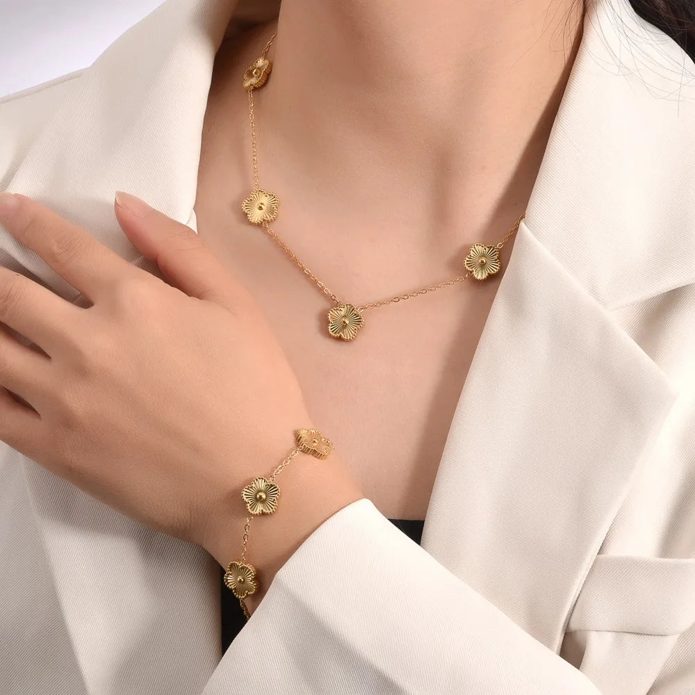 RAKOL 316 Stainless Steel Hot Selling Gold Plated Clover Charm Bracelet Luxury Five Leaf Flower Bracelets Jewelry For Women Gift