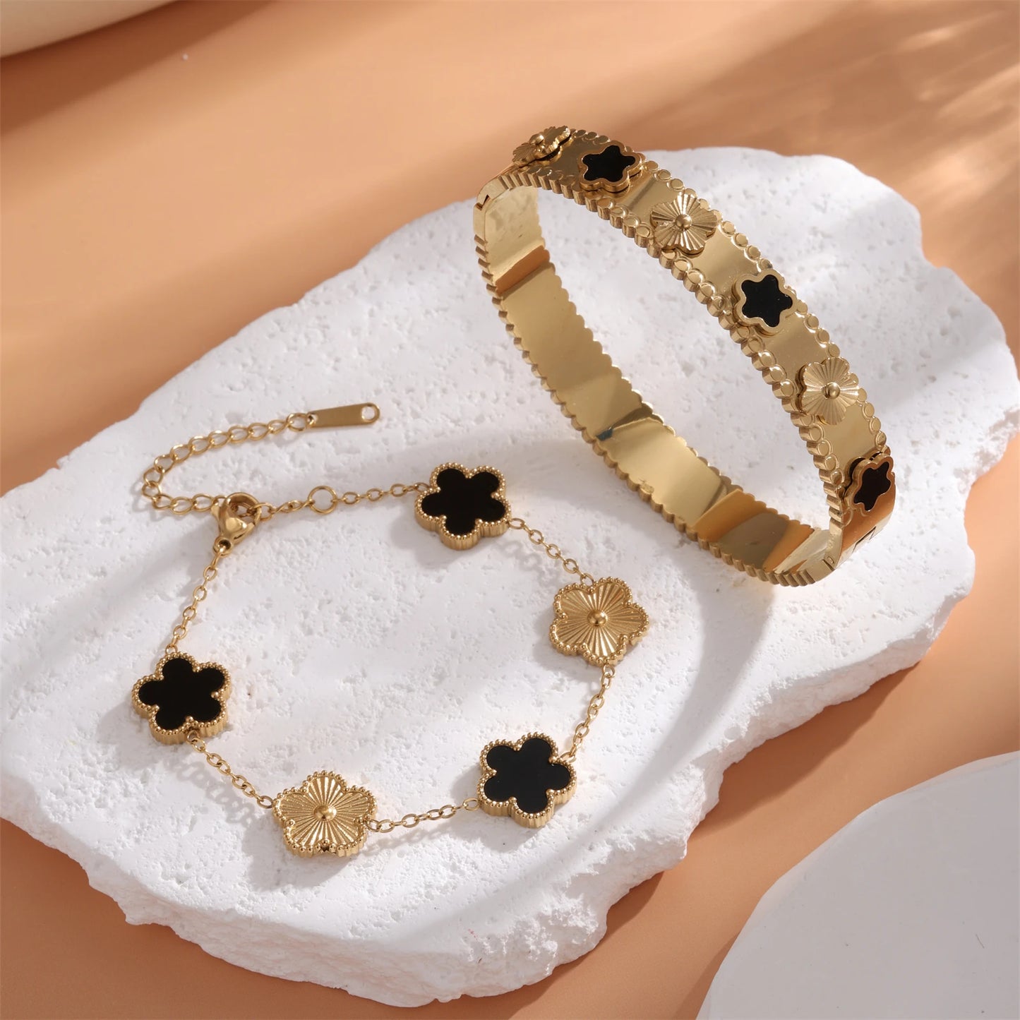 RAKOL 316 Stainless Steel Hot Selling Gold Plated Clover Charm Bracelet Luxury Five Leaf Flower Bracelets Jewelry For Women Gift